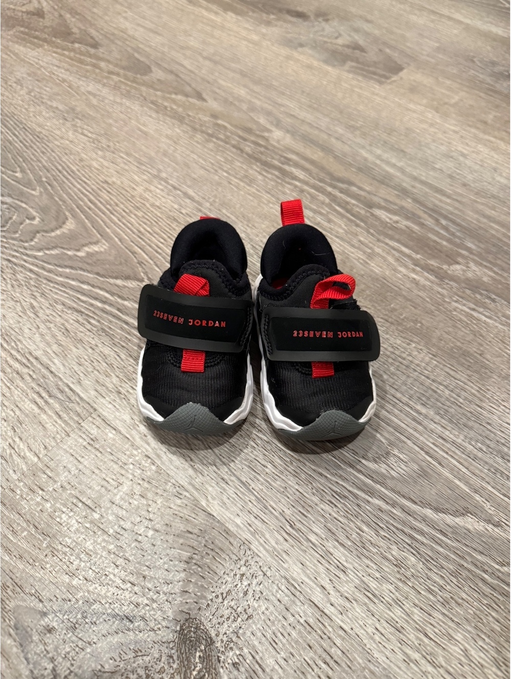 3C Nike Toddler Boys' Jordan Black and Red Athletic Shoes